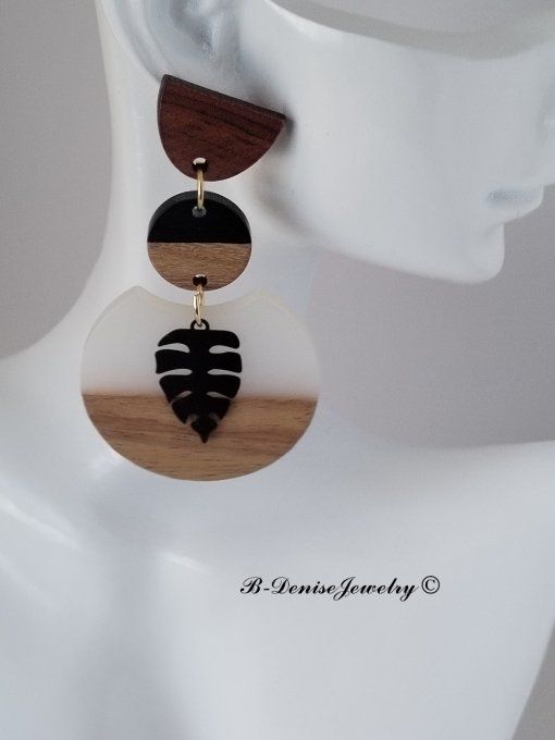 Original earrings Wooden chip half circle brown black white pendant in wood and resin T:6.5cm x 3.5c