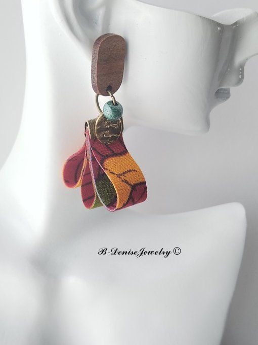 Originales Boucles d'orielles Puce ethnic !! TULIPS !! en tissu wax bois et acier T: 5.5cm x 3cm